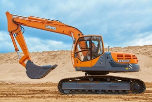 Zaxis 210