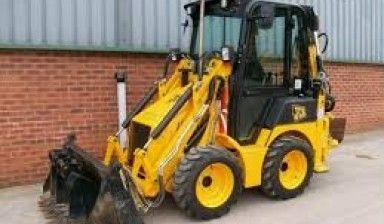 Экскаватор-погрузчик в Прилуках