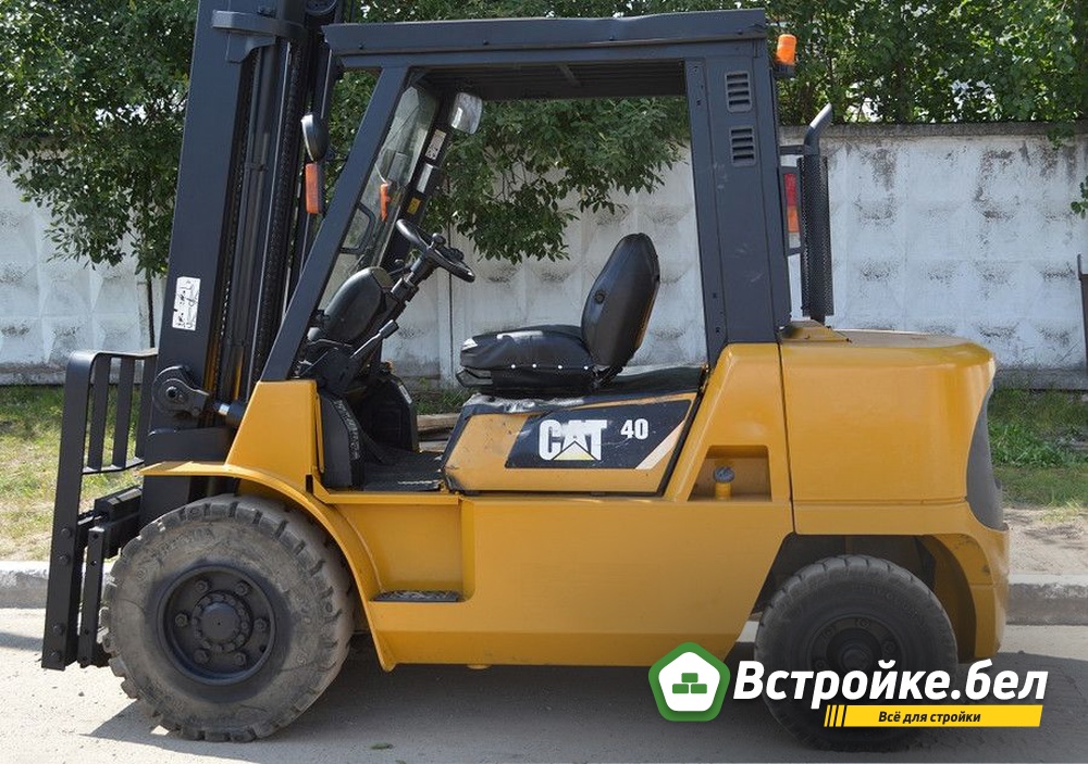 Вилочный погрузчик
