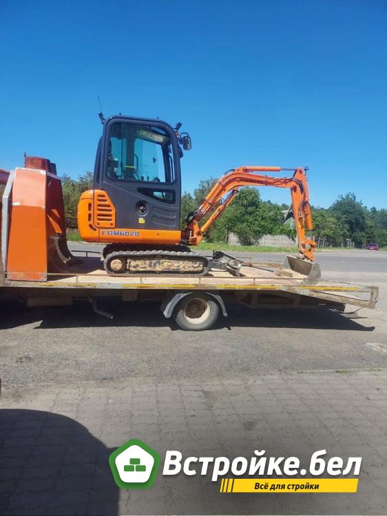 Мини-экскаватор