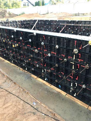 Легкая модульная полимерная опалубка